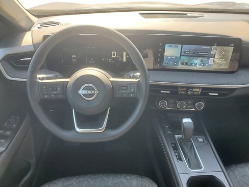 New 2025 Nissan Kicks SV w/ Illumination Package image 13