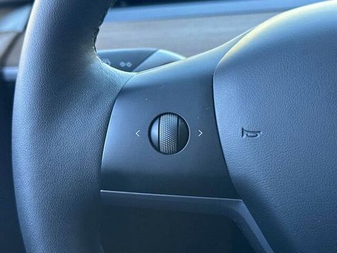 Used 2024 Tesla Model Y Long Range image 29