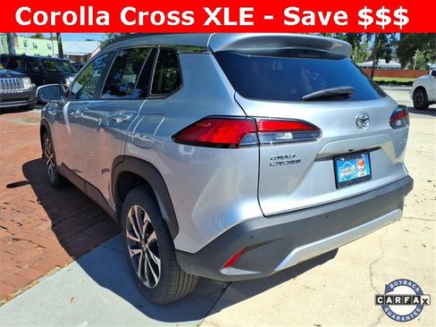 Used 2024 Toyota Corolla Cross XLE image 5