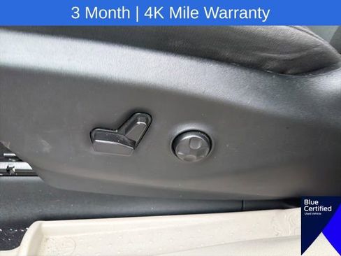 Used 2023 Chrysler Voyager LX FWD image 26