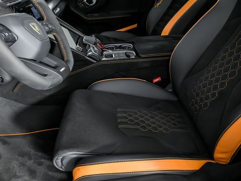 Used 2024 Lamborghini Urus Performante image 23