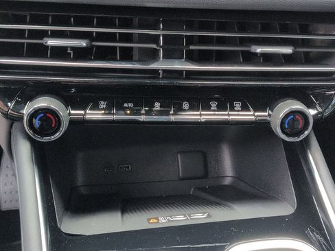 New 2026 Chevrolet Traverse RS image 18