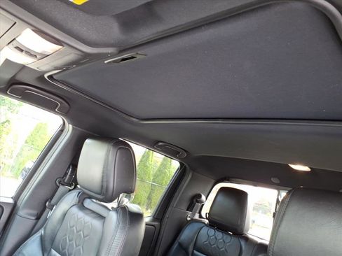 Used 2022 Nissan Frontier PRO-4X w/ Pro-4X Premium Package image 10