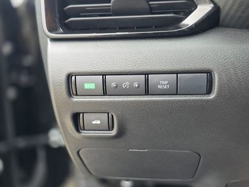 Used 2025 Nissan Sentra SV w/ All-Weather Package FWD image 34