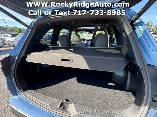 Used 2025 Subaru Forester Premium AWD/4WD image 30