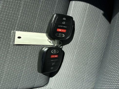 Used 2024 Toyota Corolla SE image 16