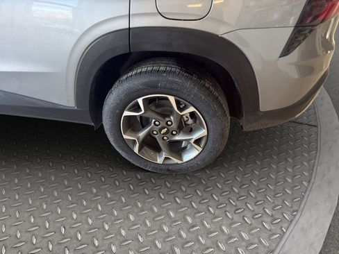 New 2026 Chevrolet Trax LT image 24