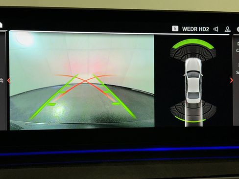 Used 2022 BMW 540i w/ Premium Package image 21