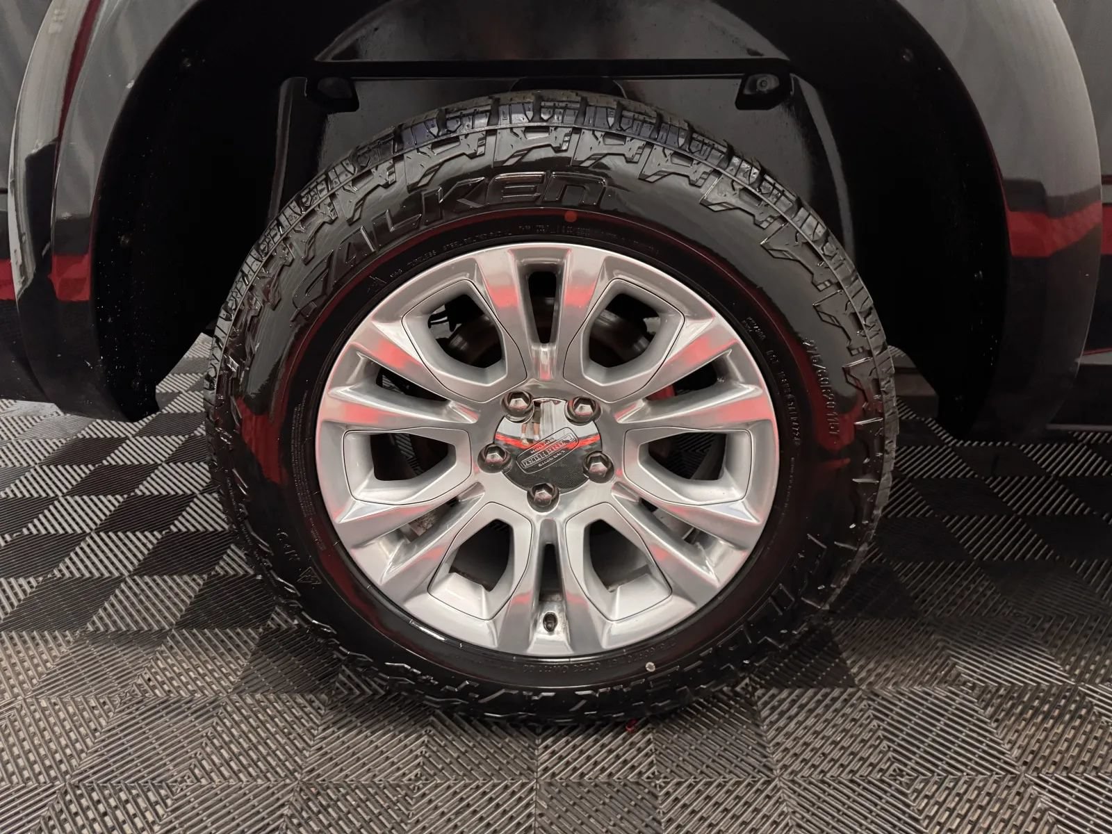 Used 2013 RAM 1500 Laramie Longhorn w/ Convenience Group AWD/4WD image 19