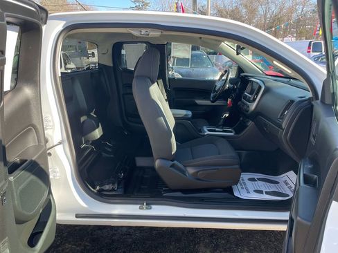 Used 2022 Chevrolet Colorado LT w/ Fleet Safety Package image 26