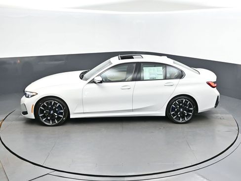 New 2026 BMW 330i Sedan w/ M Sport Package image 32