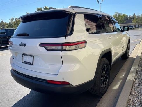 Certified 2024 Jeep Grand Cherokee L Laredo image 10