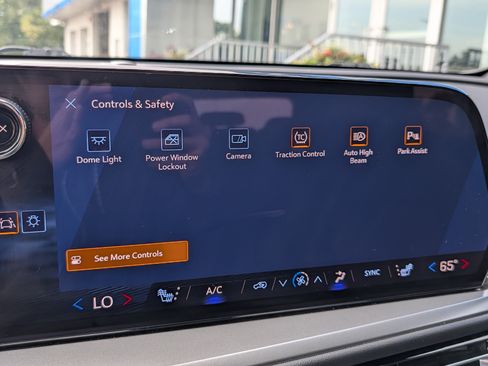 Certified 2024 Chevrolet Traverse LT w/ Trailering Package AWD/4WD image 20