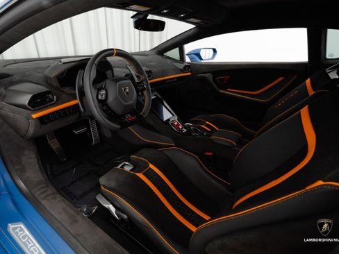 Used 2023 Lamborghini Huracan Tecnica image 33