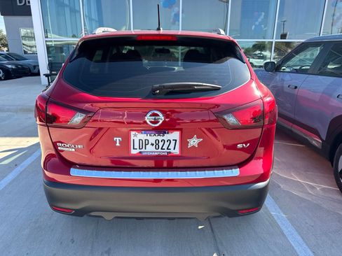 Used 2018 Nissan Rogue Sport SV FWD image 5
