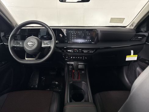 New 2026 Nissan Kicks SR w/ Cold Weather Package image 23
