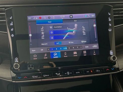 Used 2024 Jeep Wagoneer Series III w/ Premium Group I image 17