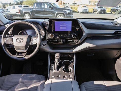 Certified 2023 Toyota Highlander L image 2