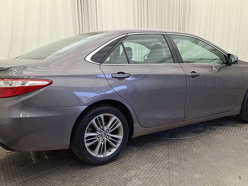 Certified 2017 Toyota Camry SE w/ Moonroof Package image 3