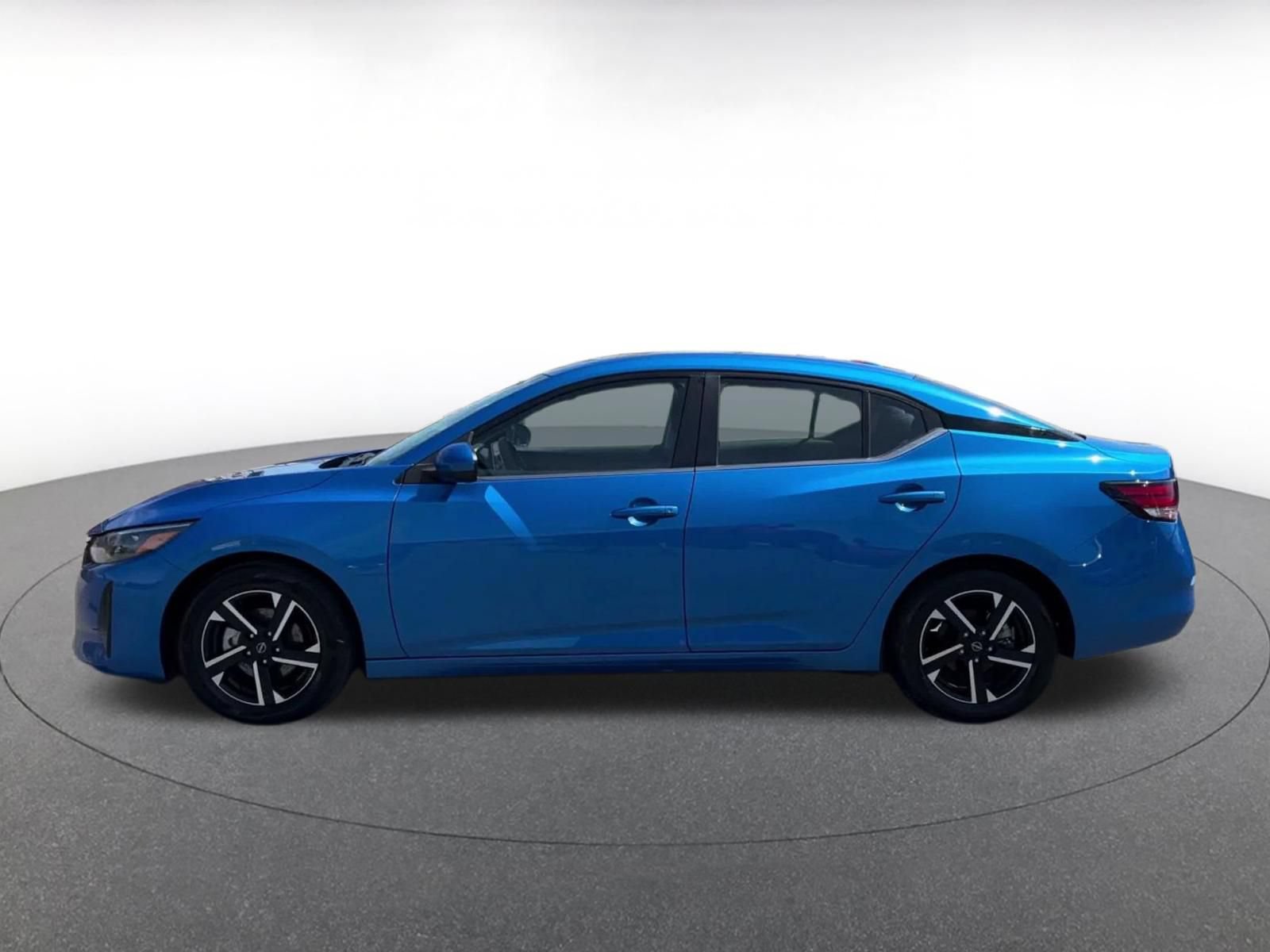 Used 2025 Nissan Sentra SV FWD image 8