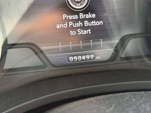 Used 2021 RAM 1500 Laramie AWD/4WD image 7