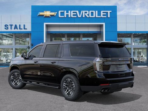 New 2026 Chevrolet Suburban Z71 w/ Comfort Package image 3