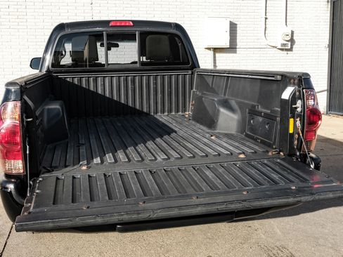 Used 2014 Toyota Tacoma 2WD Access Cab image 42