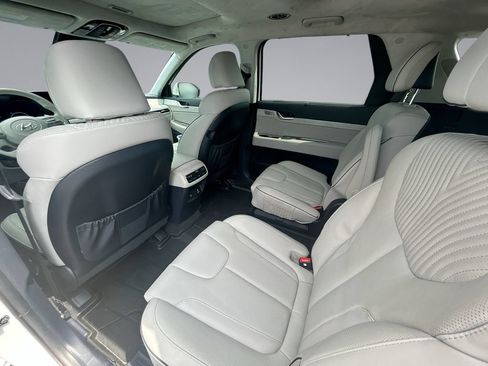Used 2025 Hyundai Palisade Calligraphy FWD image 9