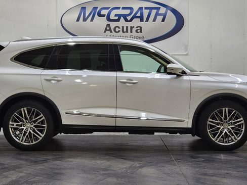 Used 2023 Acura MDX SH-AWD w/ Advance Package image 3