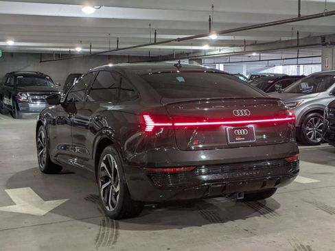 Used 2024 Audi Q8 e-tron Prestige w/ Prestige Package image 9