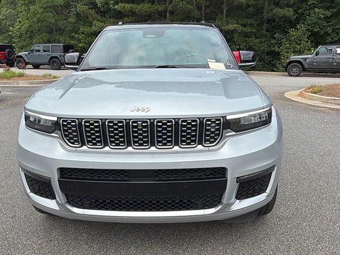 Certified 2025 Jeep Grand Cherokee L Summit AWD/4WD image 3