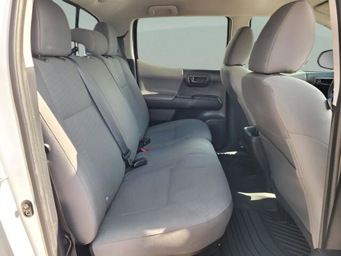 Used 2022 Toyota Tacoma SR image 13