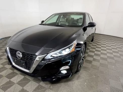 Used 2021 Nissan Altima 2.5 Platinum AWD/4WD image 12