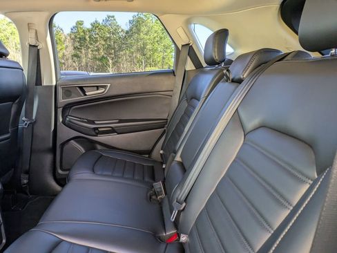 Used 2023 Ford Edge SEL image 5