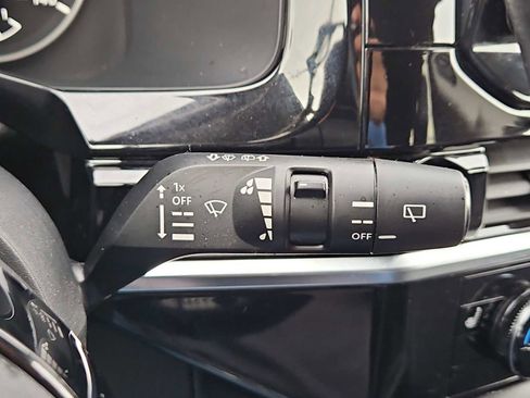 Used 2024 Nissan Pathfinder SL image 42