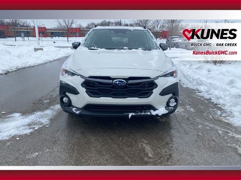 Used 2024 Subaru Crosstrek 2.0i Premium image 3