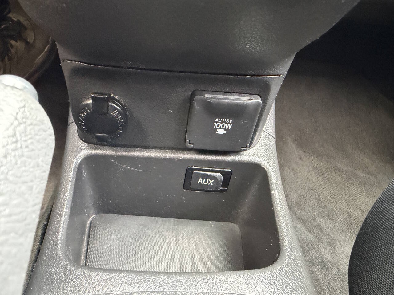 Used 2009 Toyota Matrix S w/ All Weather Guard Pkg FWD image 17