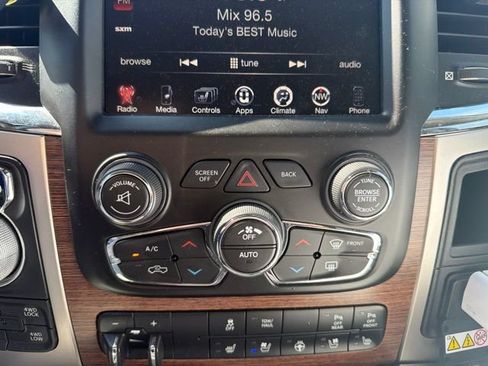 Used 2017 RAM 1500 Laramie w/ Convenience Group AWD/4WD image 13