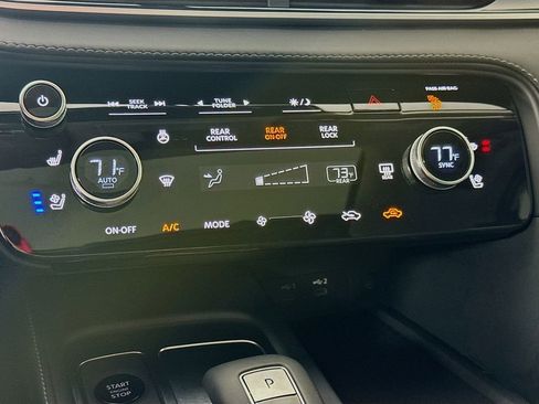 Certified 2026 INFINITI QX60 Luxe w/ Family Package image 20