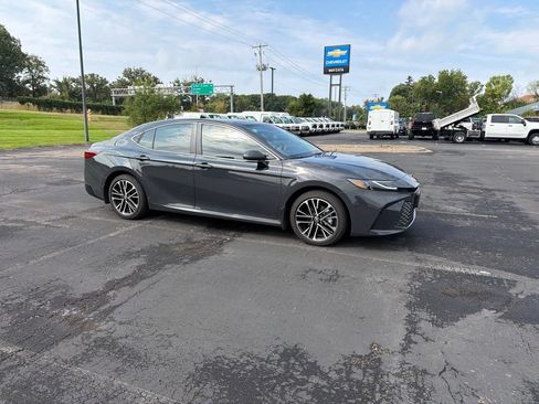 Used 2026 Toyota Camry XLE w/ Premium Package AWD/4WD image 15