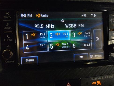 Used 2019 Mitsubishi Outlander Sport LE FWD image 25