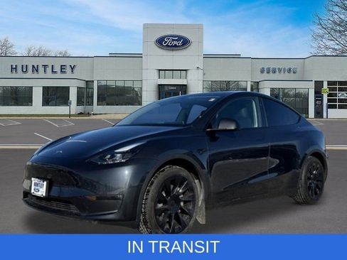 Used 2024 Tesla Model Y Long Range image 1