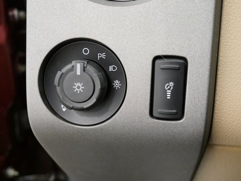 Used 2011 Ford F350 Lariat image 27