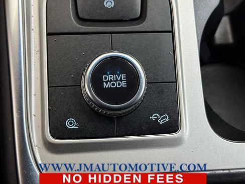 Used 2023 Ford Explorer XLT w/ Equipment Group 202A AWD/4WD image 34