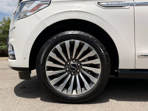 Used 2019 Lincoln Navigator L Reserve AWD/4WD image 9