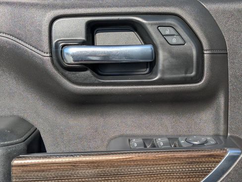 Certified 2020 Chevrolet Silverado 1500 LT Trail Boss AWD/4WD image 18