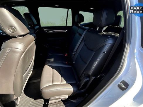 Used 2023 Cadillac XT6 Luxury image 26