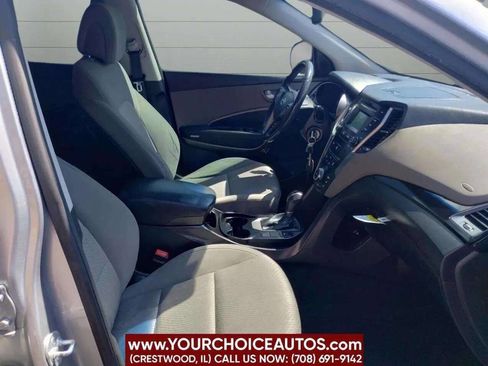 Used 2014 Hyundai Santa Fe GLS image 17