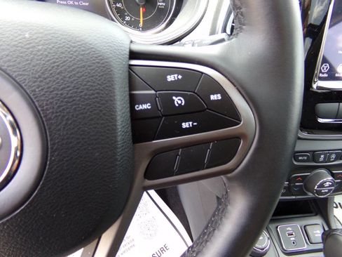 Used 2019 Jeep Cherokee Limited image 56