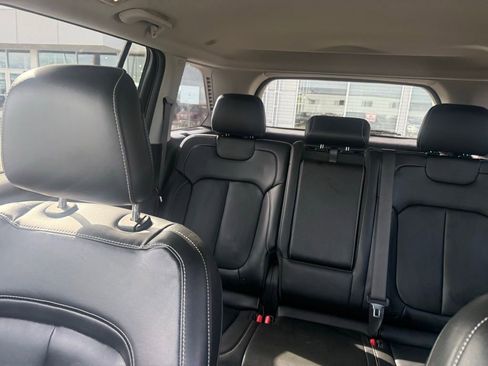 Used 2023 Jeep Grand Cherokee Limited image 18